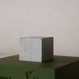 "Progress" Cubo de Concreto con Soporte Impreso en 3D - Edición limitada de 200